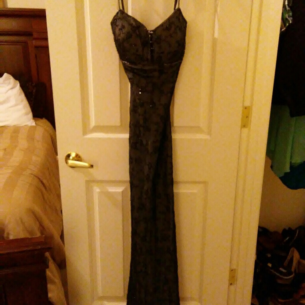 Prom dress - Picture 3 of 3