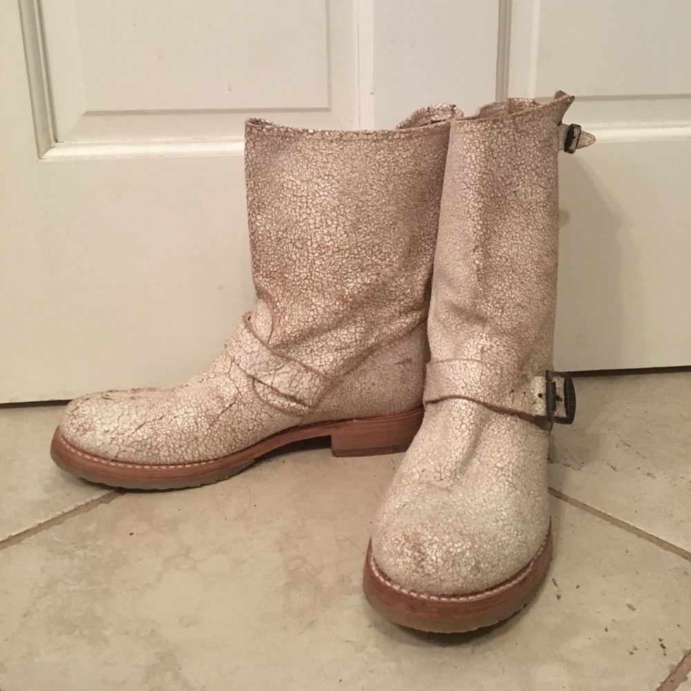 Frye Veronica slouch short white distressed boots