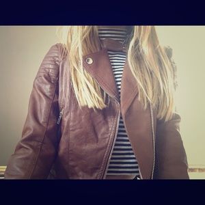 Brown leather jacket with snap closure