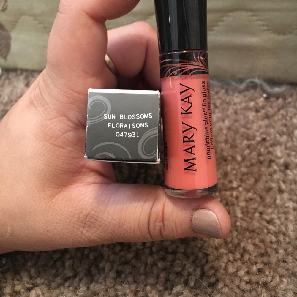 Lip gloss - Picture 6 of 8