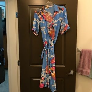 Beautiful wrap dress with Japanese style print