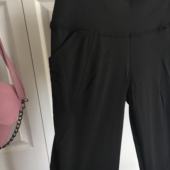 🌟Last 🆕Ruby Black Mesh Capri Leggings Yoga Pants - Picture 5 of 6