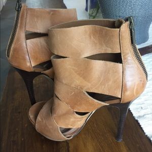 Stilletos