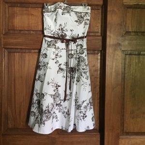 Floral strapless dress