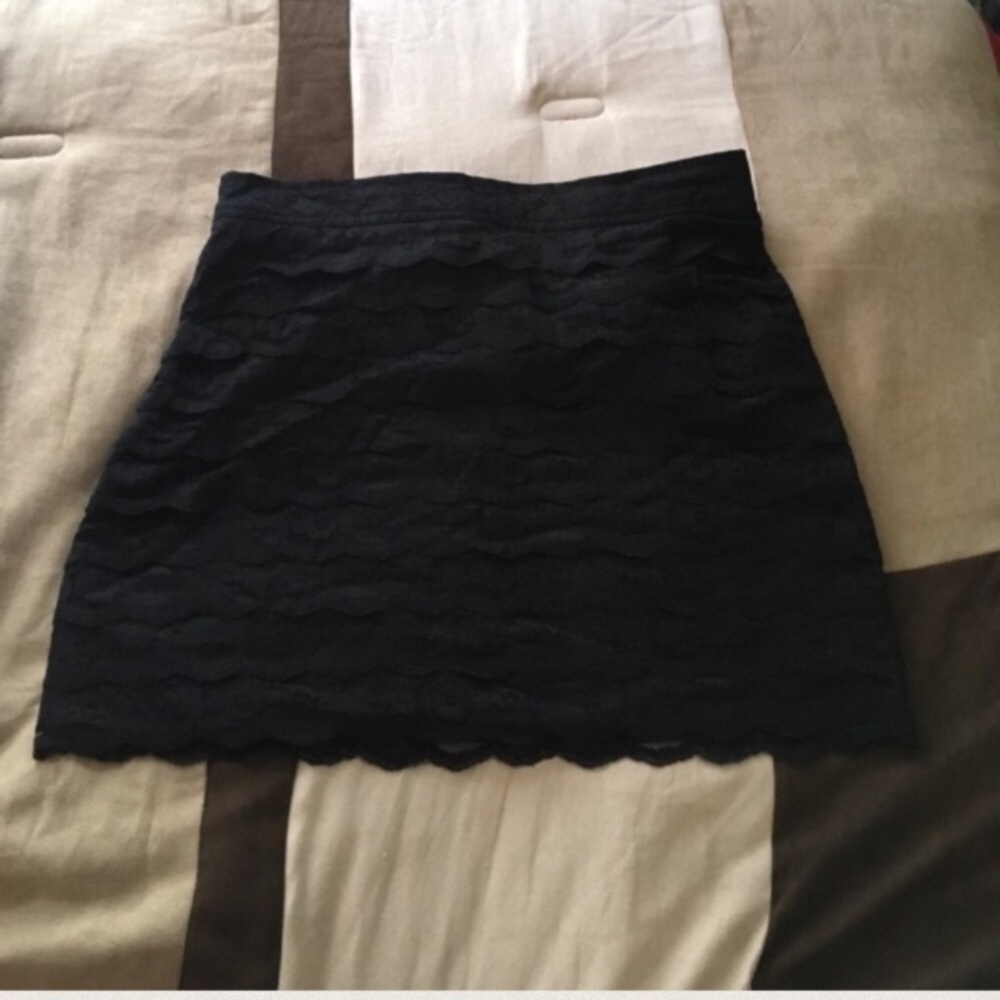 FINAL PRICE ❗️Forever 21 lace ruffle skirt