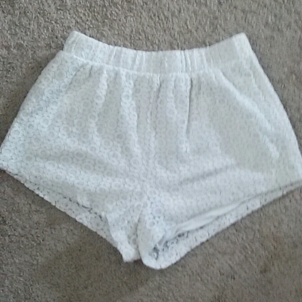 Forever 21 LACE lined Shorts