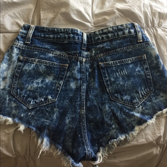 Shorts - Picture 2 of 3