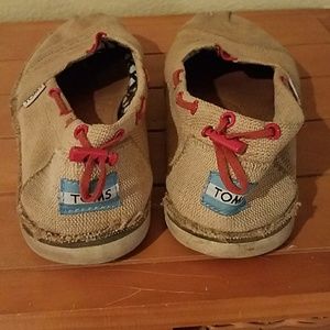 Tom's linen shoes