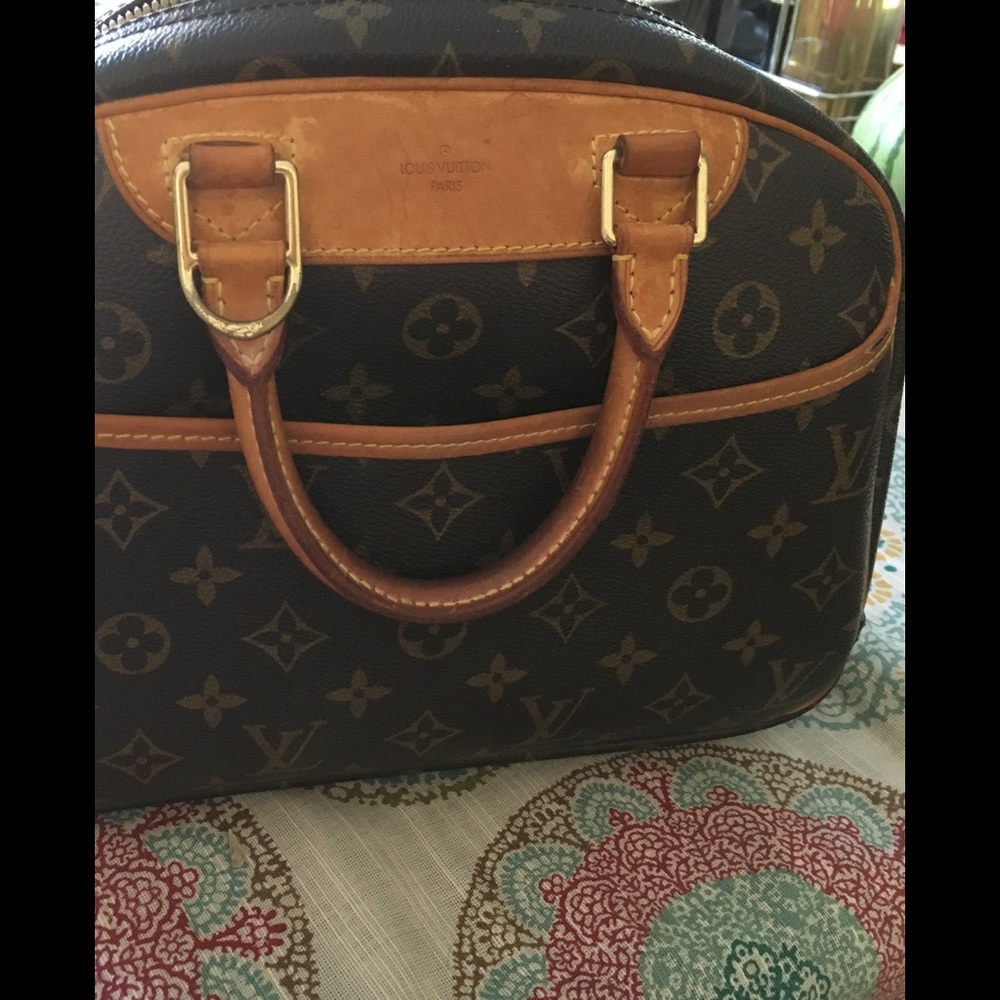 Authentic Louie Vuitton Monogram Trouville Handbag