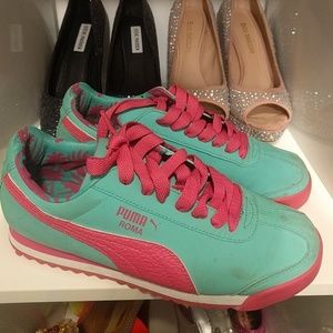 Puma pink and aqua sneakers with box!