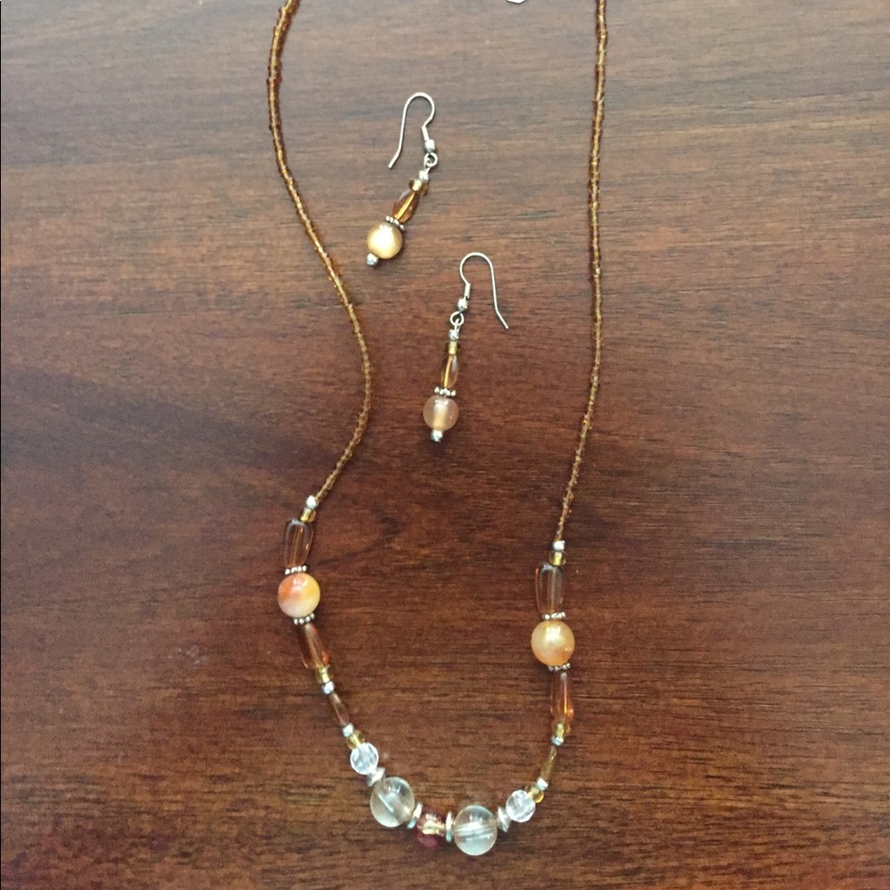 NWOT Necklace/earring set