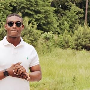 Meet your Posher, Troy