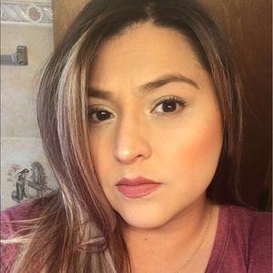 Meet your Posher, Annette