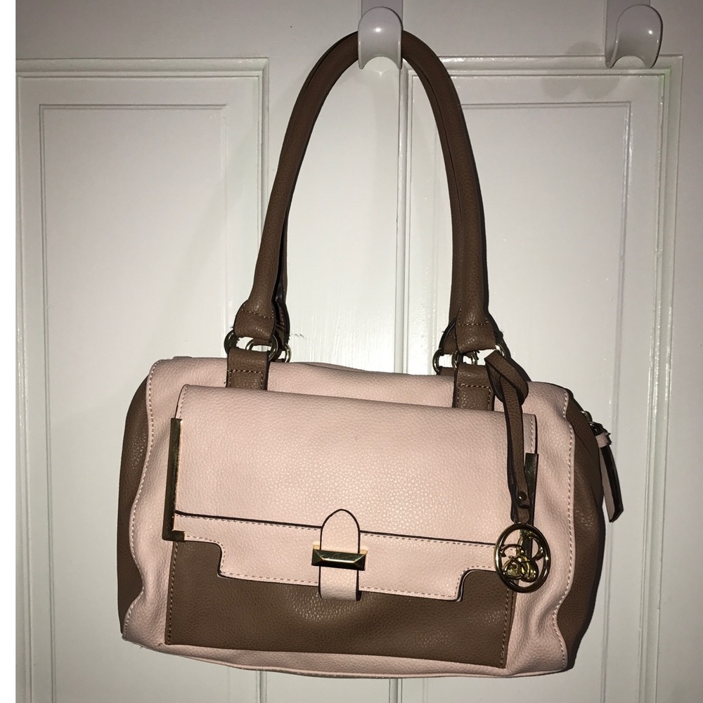 Jessica Simpson shoulder bag