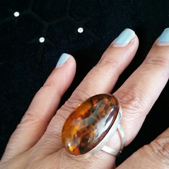 Amber ring - Picture 2 of 3