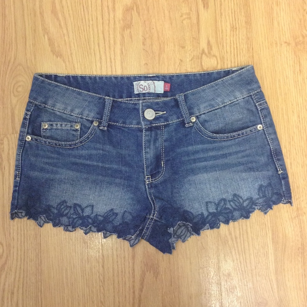 SO Flowered-edge Denim Shorts