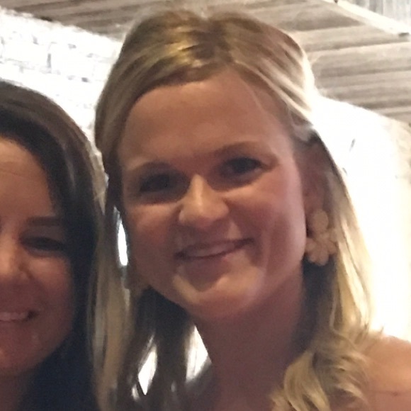 Meet your Posher, Christina - Picture 1 of 1
