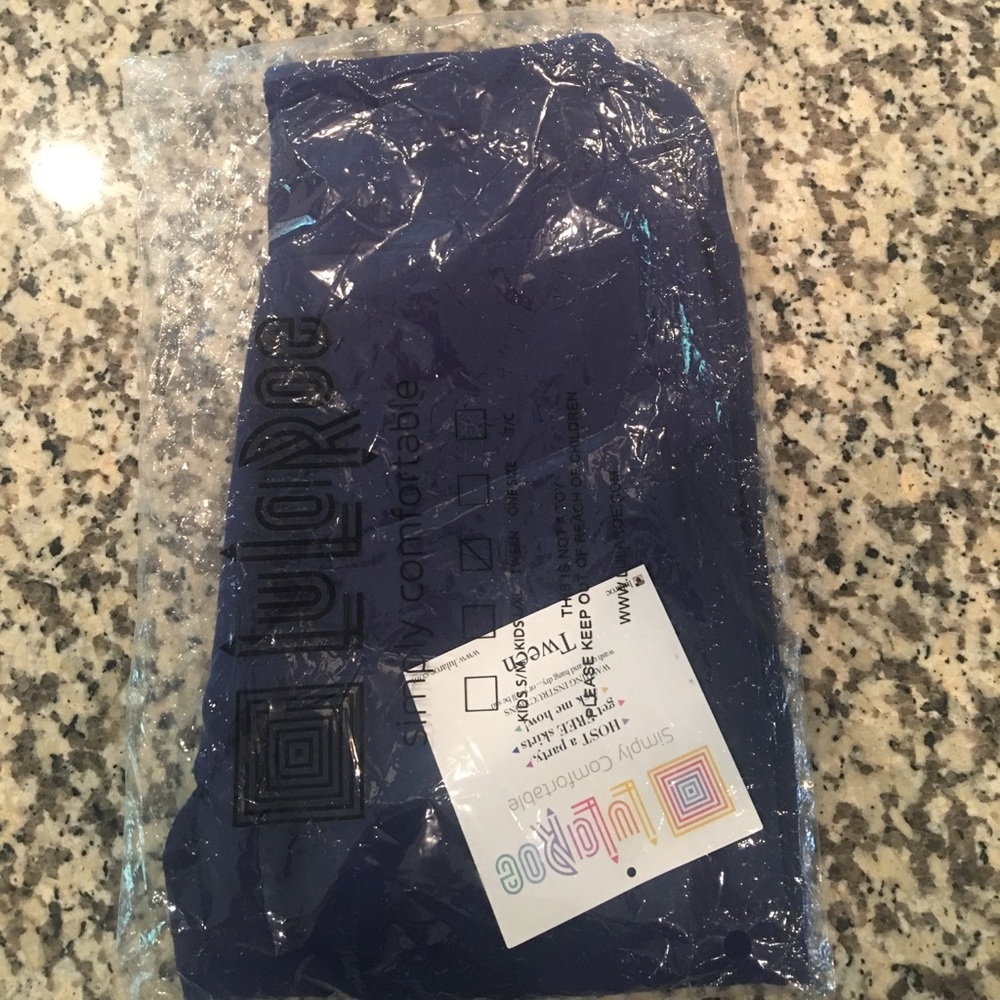 Brand New navy blue lularoe tween leggings!