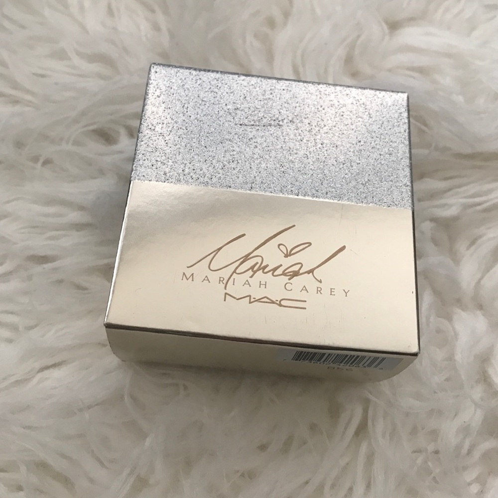 MAC x Mariah Carey Touch My Body Loose shimmer