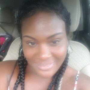 Meet your Posher, Quoina