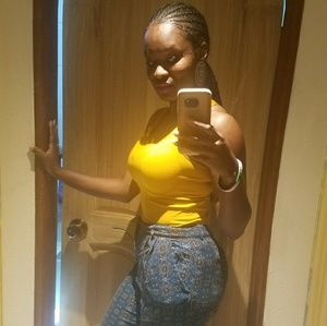 Meet your Posher, Danielle