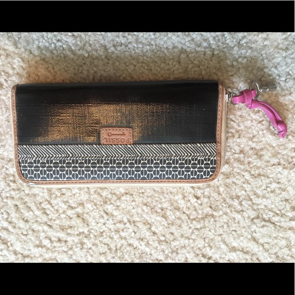 Fossil wallet