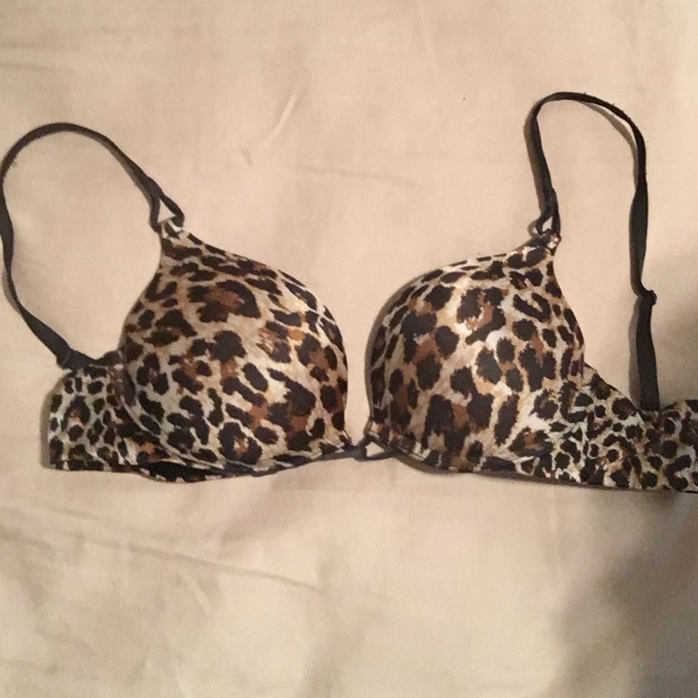 Victoria's Secret bombshell bra 34A
