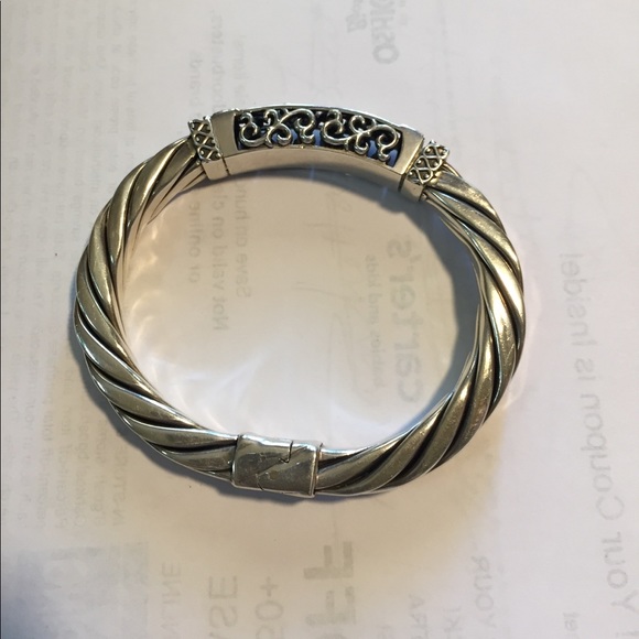 Silpada Jewelry - Silpada hinged bangle