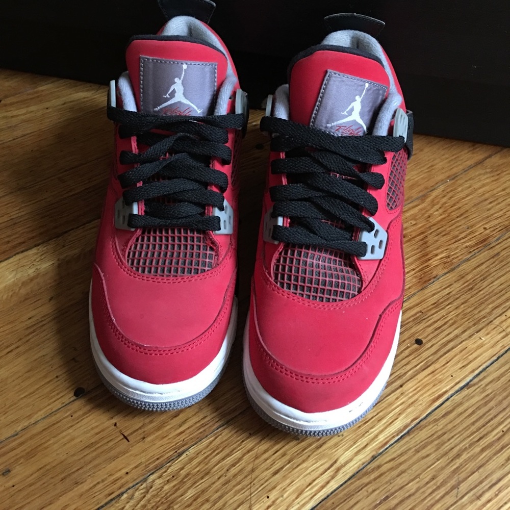 Air Jordan Torro 4s