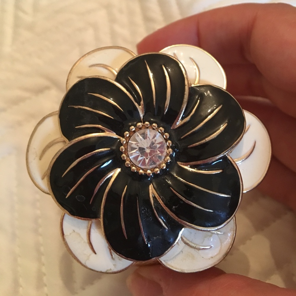 Flower bracelet - Picture 3 of 4