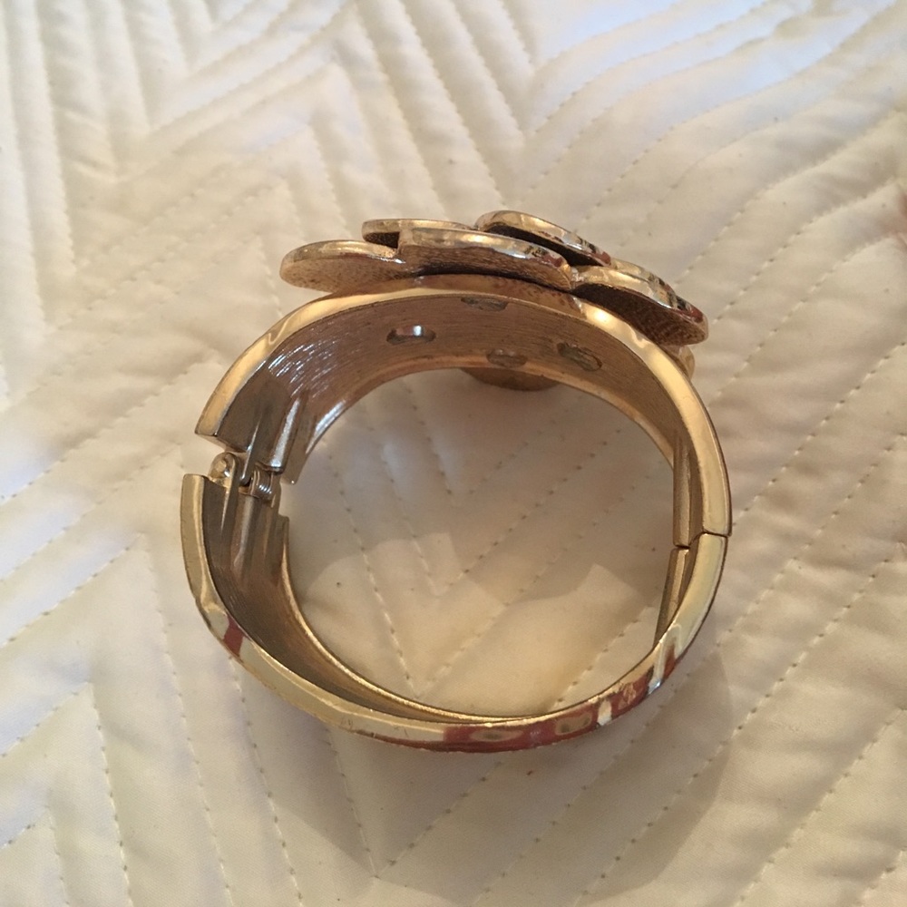Flower bracelet - Picture 4 of 4