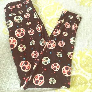 LuLaRoe SUGAR SKULLS Leggings