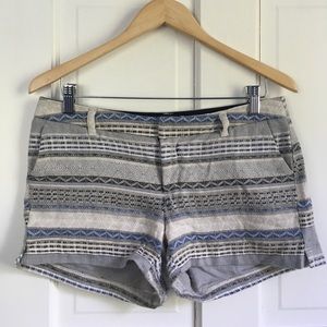 Woven patterned shorts