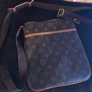 Luis vutton satchel