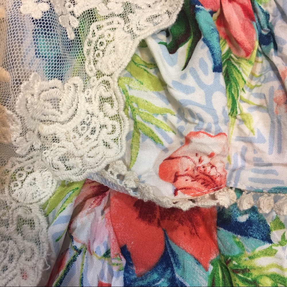 Gorgeous Boho Crochet Lace Floral Romper - Picture 3 of 6
