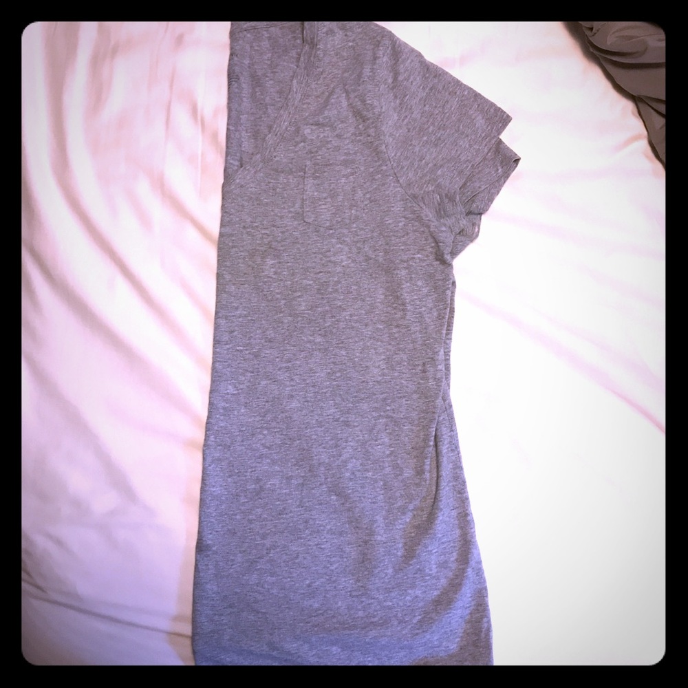 Maternity stretchy v-neck top