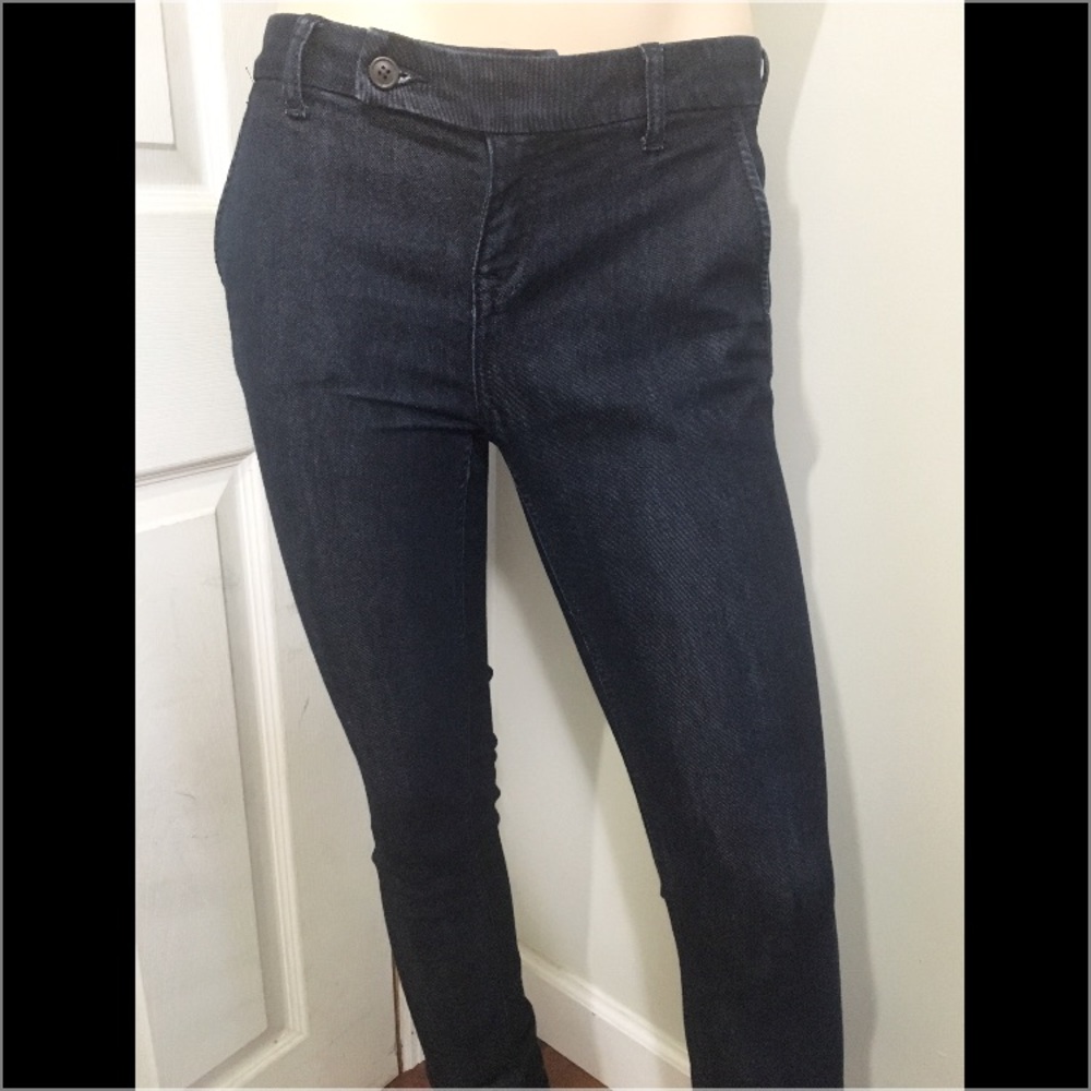 Gap Premium Skinny Leg Button Closure Size 1 1/2