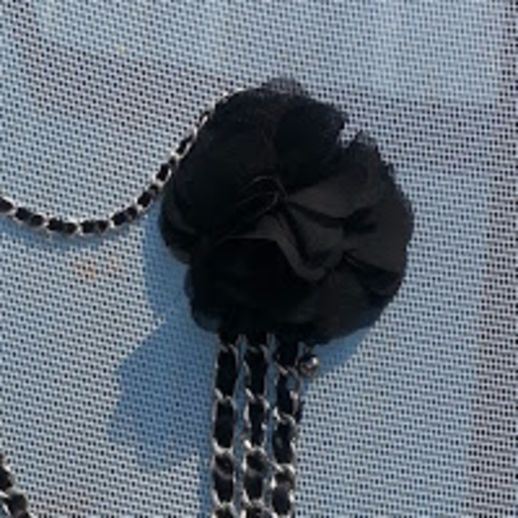 *HP* Chain link 3 row flower necklace 17" to 27" - Picture 3 of 6