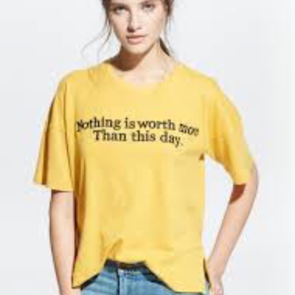 MNG graphic stitched tee