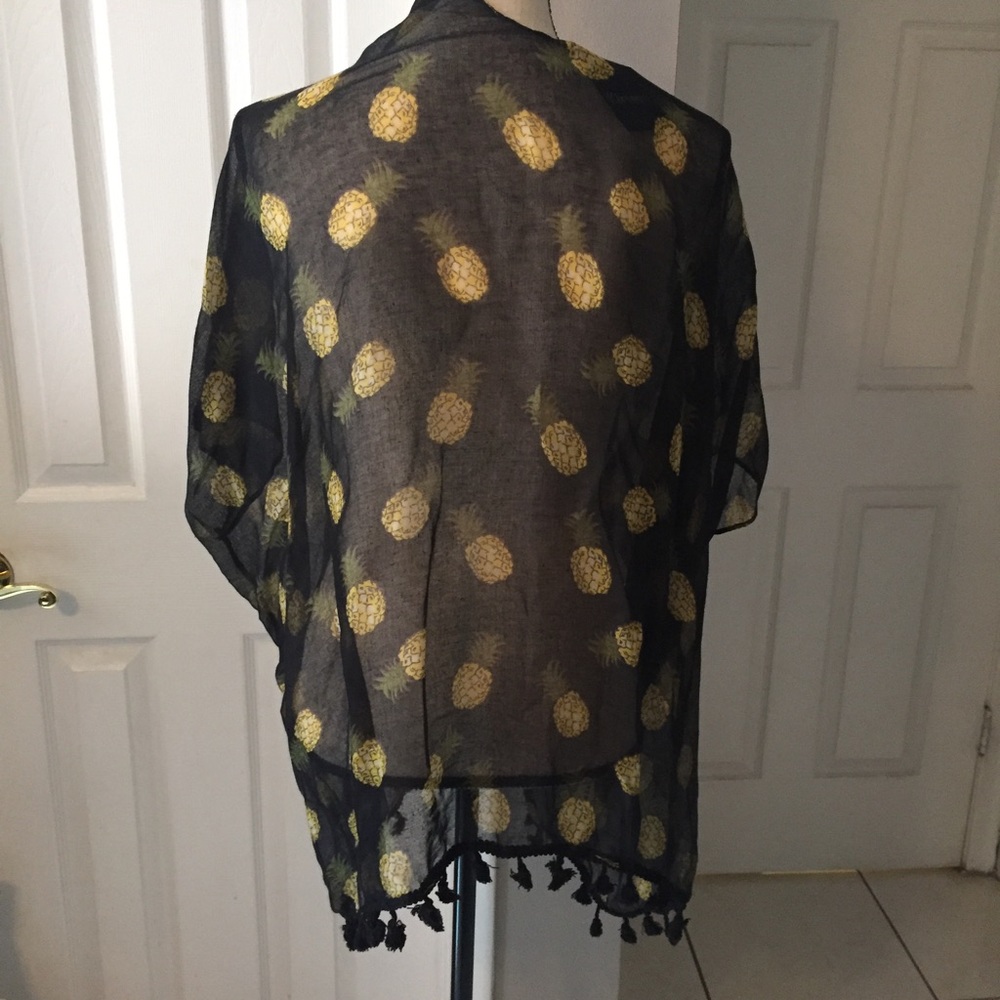 ❗️1 left❗️5 ⭐️ Pineapple Kimono - Picture 5 of 6