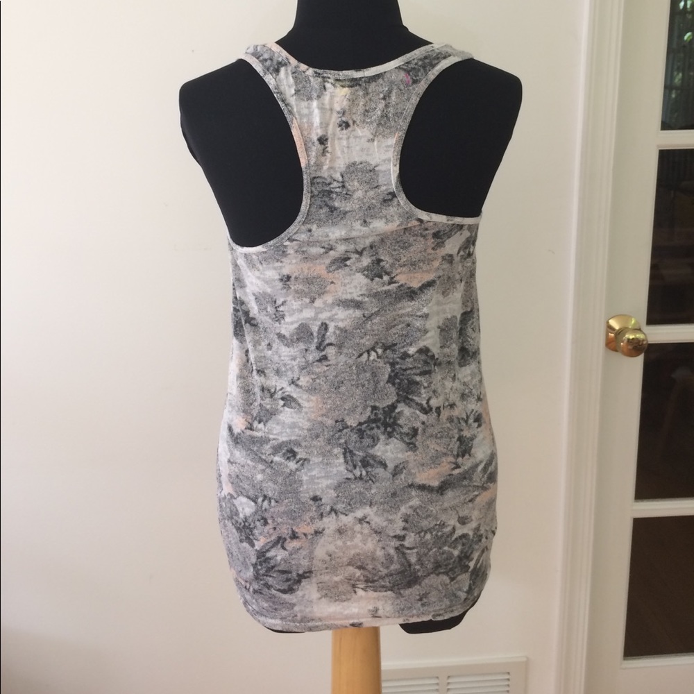 4/$15 SUPER SALE BDG Abstract Patterned Racerback - Picture 2 of 3