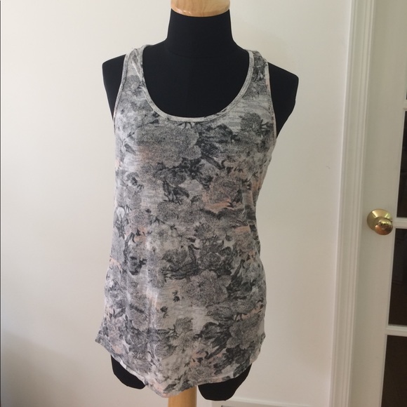 4/$15 SUPER SALE BDG Abstract Patterned Racerback - Picture 1 of 3