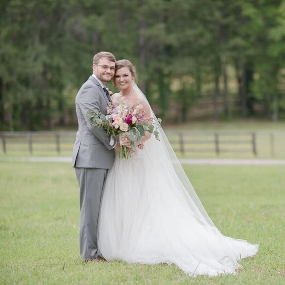 Meet your Posher, Dani - Picture 1 of 1