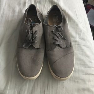 Toms sneakers