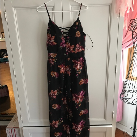 Forever 21 Dresses & Skirts - Gorgeous jumpsuit brand new