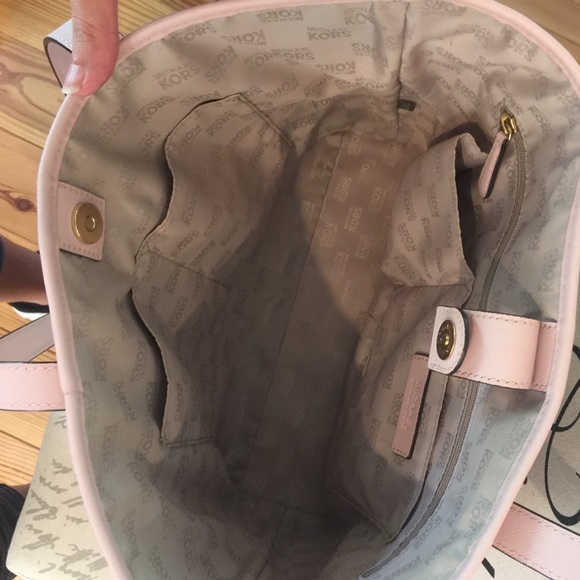 Michael kors ballet pink handbag - Picture 2 of 6