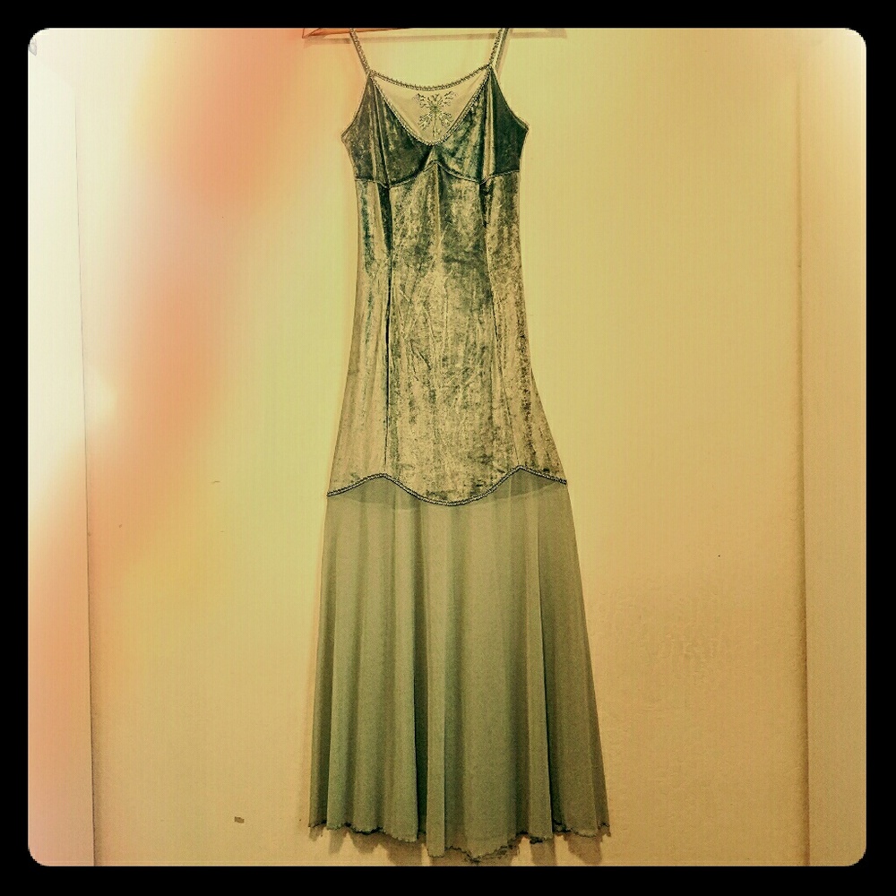 SOLD Velvet & Chiffon Gown w Intricate Embroidery