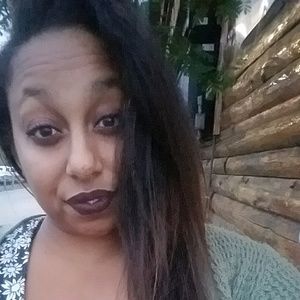 Meet your Posher, Danisha