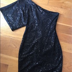B.Smart off the shoulder black sequin dress! XS