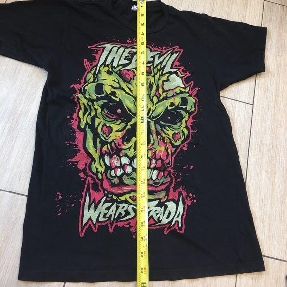 The Devil Wears Prada Extra Soft Tee - Picture 5 of 6